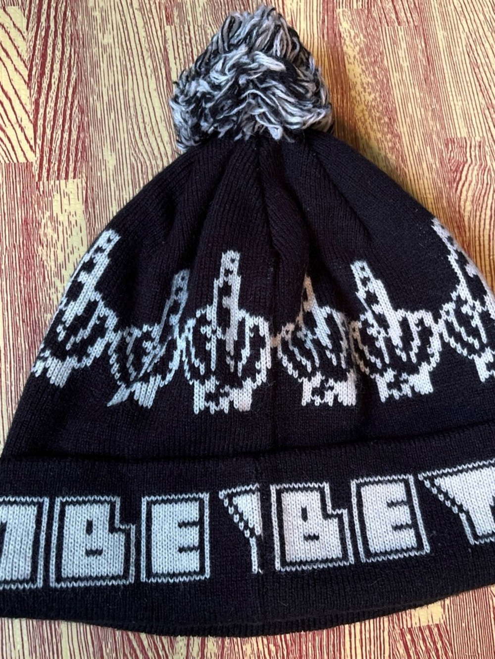 Obey Middle finger Black & white Pom Beanie - Picture 3 of 7